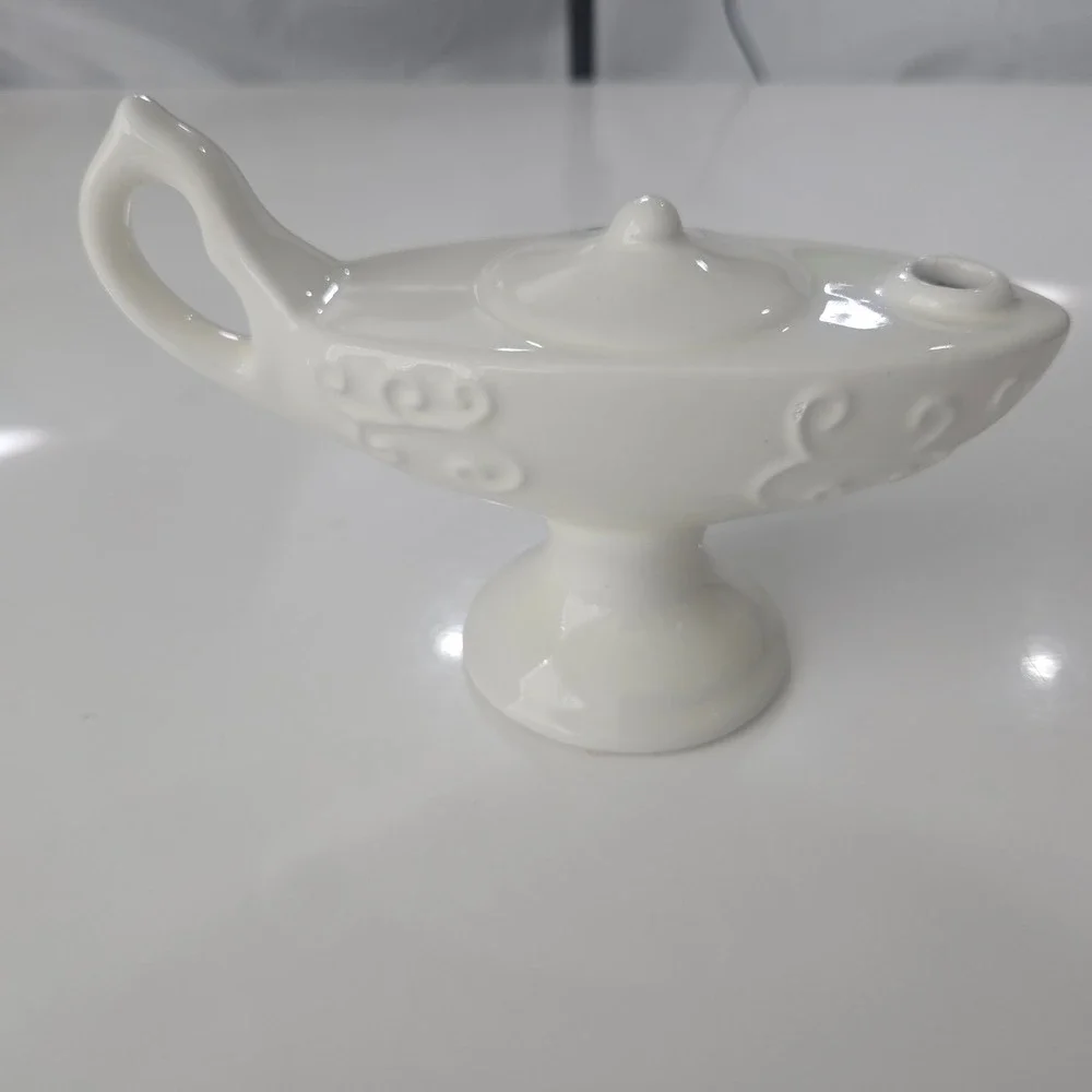 White Ceramic Nurses Graduation Nightingale Lamp Large Embossed Scroll 8